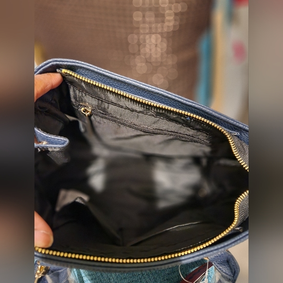 Purse - Picture 6 of 12